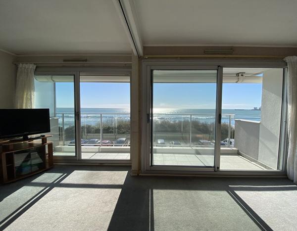 Appartement Les Sables D Olonne  Les Présidents  Face mer 3 pièces  62.92 m² terrasse