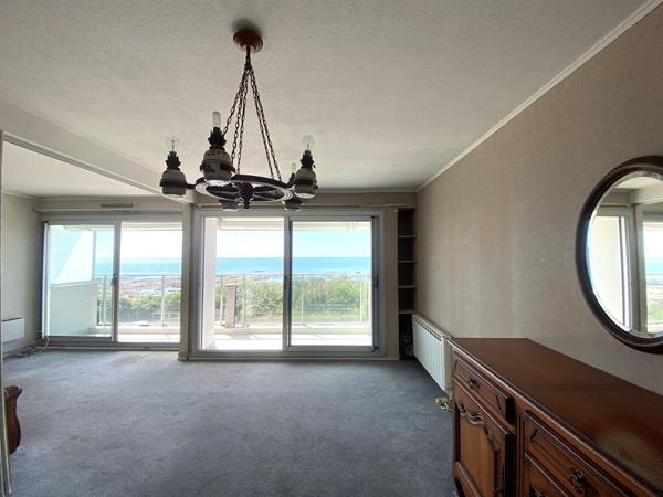 Appartement Les Sables D Olonne  Les Présidents  Face mer 3 pièces  62.92 m² terrasse