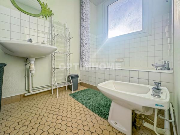 Appartement F1 Bis 33 m² / Balcon / Parking – Rentabilité 7% – Quartier République - Cholet 49