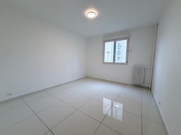 Appartement 3 pièces à louer à Créteil, proche métro Préfecture