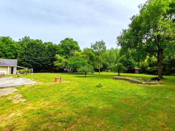 Maison de campagne, ses dépendances et son terrain de 2.13Ha