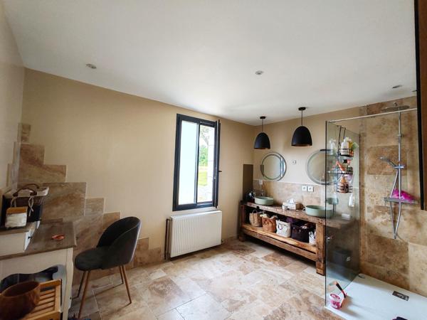 Maison de campagne, ses dépendances et son terrain de 2.13Ha