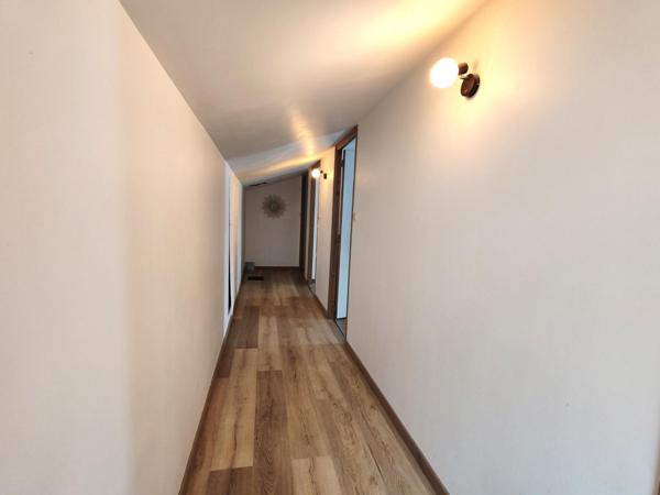 Maison de campagne, ses dépendances et son terrain de 2.13Ha