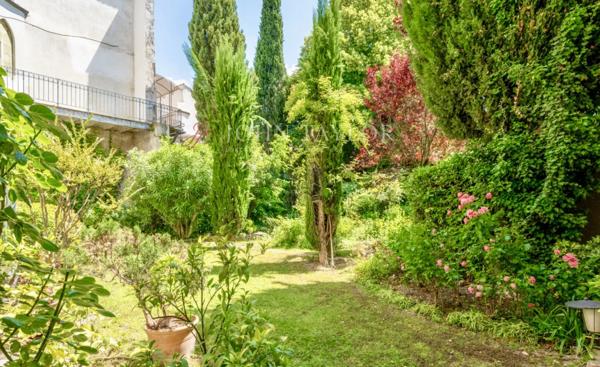 Hôtel particulier en plein cœur de L’Isle-sur-la-Sorgue,.