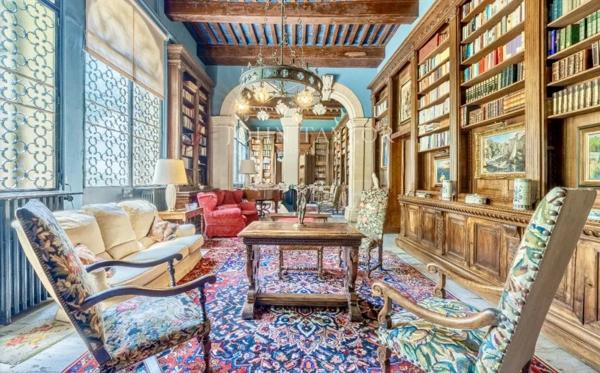 Hôtel particulier en plein cœur de L’Isle-sur-la-Sorgue,.