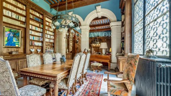 Hôtel particulier en plein cœur de L’Isle-sur-la-Sorgue,.