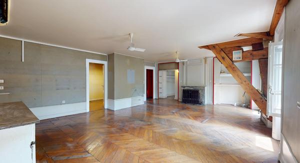 Appartement
         7 pièces
        - 145 m² Bien prestige 600 000 € *