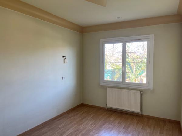 Maison Fontaine Le Comte 7 pièces de 115m²