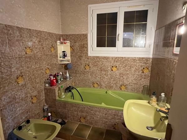 Maison Fontaine Le Comte 7 pièces de 115m²