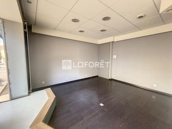 Location local commercial Vesoul - 2 pièce(s) - 39 m² - 370 €/mois
