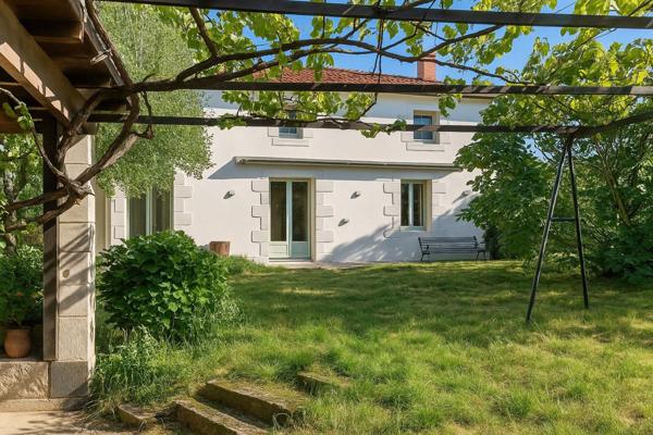 Charentaise à rafraichir - 4 chambres