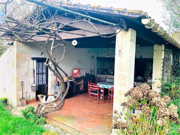 Charentaise à rafraichir - 4 chambres