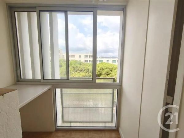 Appartement T3 à vendre  3 pièces - 56,35 m 2   LA CIOTAT  - 13