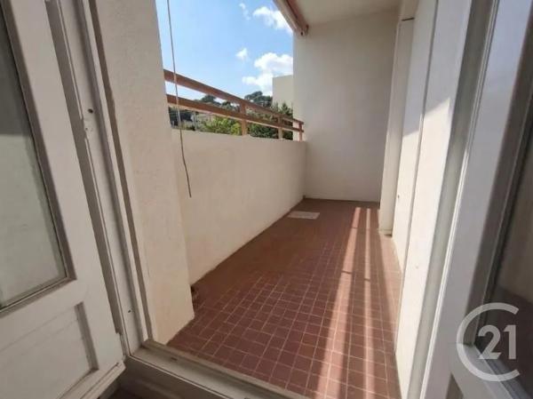 Appartement T3 à vendre  3 pièces - 56,35 m 2   LA CIOTAT  - 13