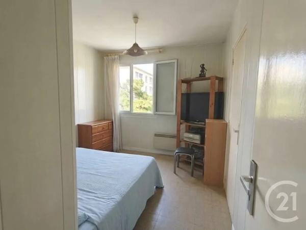 Appartement T3 à vendre  3 pièces - 56,35 m 2   LA CIOTAT  - 13