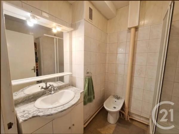 Appartement T3 à vendre  3 pièces - 56,35 m 2   LA CIOTAT  - 13