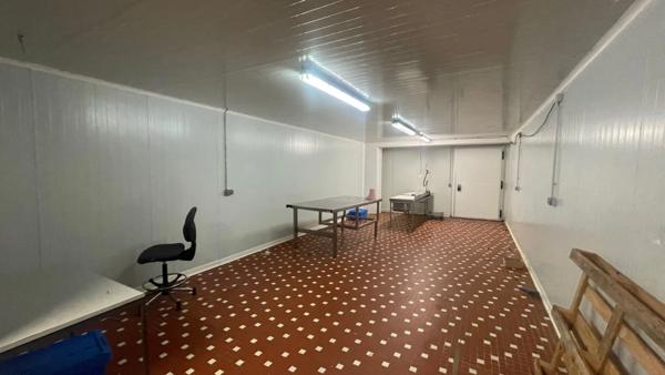 Local/bureau 950 m² à vendre GOUAREC (22)