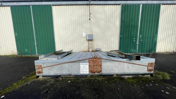 Local/bureau 950 m² à vendre GOUAREC (22)