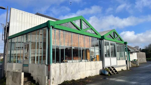 Local/bureau 950 m² à vendre GOUAREC (22)
