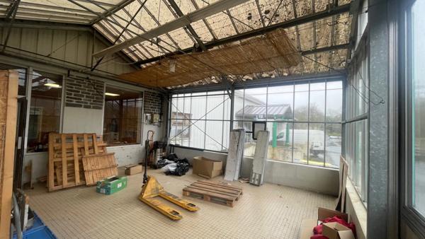 Local/bureau 950 m² à vendre GOUAREC (22)