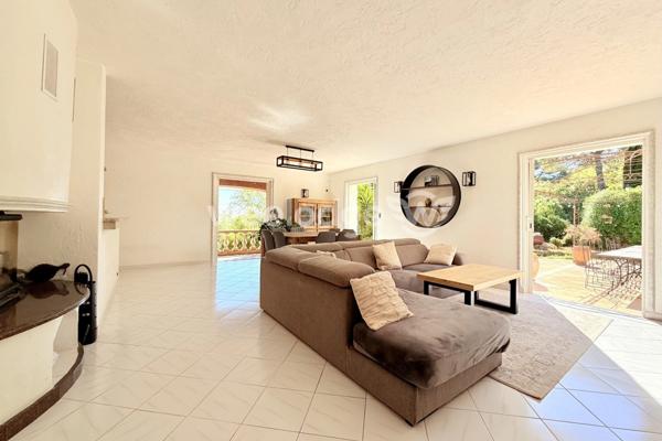 Maison à vendre 6 pièces de 153,02 m² à Tourrettes