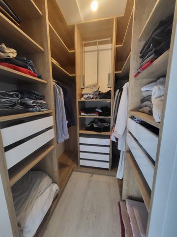 Maison de Prestige à Vendre à Saint Ay