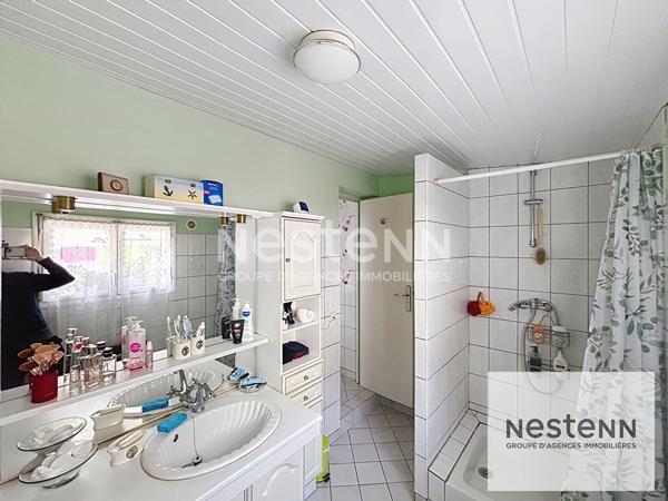 Maison de 115 m2 comprenant 4 chambres + cour située à CALAIS THÉÂTRE