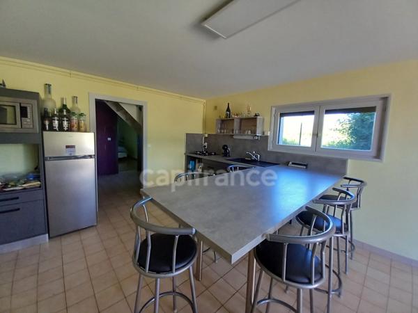 Maison à vendre 9 pièces proche de PIERRE DE BRESSE (71)