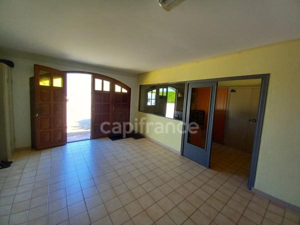 Maison à vendre 9 pièces proche de PIERRE DE BRESSE (71)