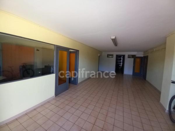 Maison à vendre 9 pièces proche de PIERRE DE BRESSE (71)