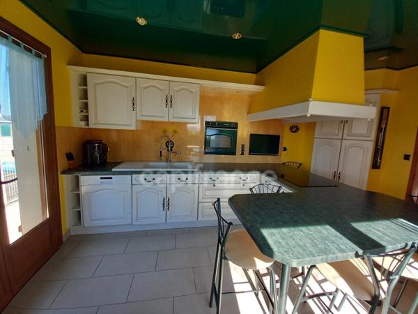 Maison à vendre 9 pièces proche de PIERRE DE BRESSE (71)