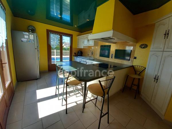 Maison à vendre 9 pièces proche de PIERRE DE BRESSE (71)