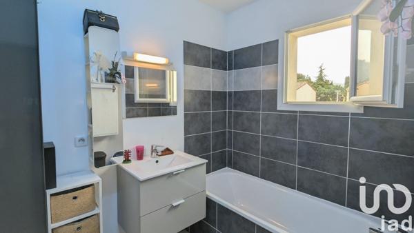 Maison 4 pièces de 78 m² à Cuges-les-Pins (13780)