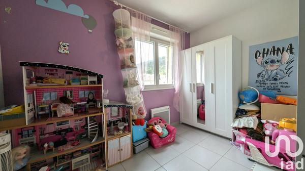 Maison 4 pièces de 78 m² à Cuges-les-Pins (13780)