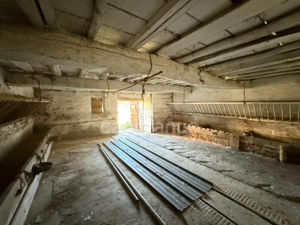 À saisir rapidement : Grange à rénover avec un potentiel incroyable !