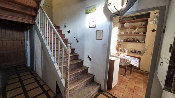 À vendre - Maison mitoyenne 1 côté, 6 pièces située à Condom (32100)