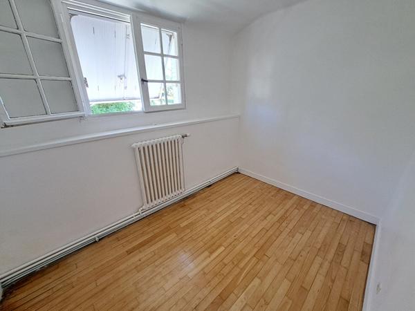 Concarneau - Maison entrée de ville proche commerces et voie verte.