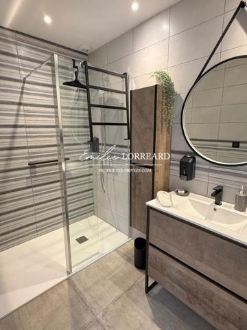 Maison Spay 6 pièce(s) 216 m2