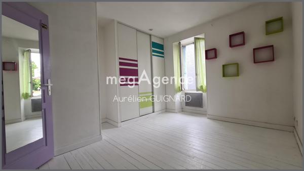 Maison à BRESSUIRE, 79300 - 7 pièces 127m²