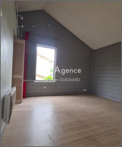 Maison à BRESSUIRE, 79300 - 7 pièces 127m²