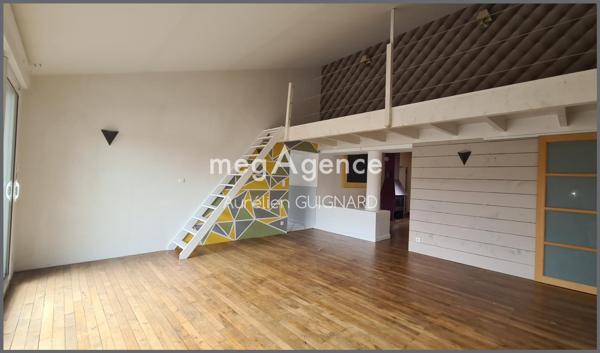 Maison à BRESSUIRE, 79300 - 7 pièces 127m²