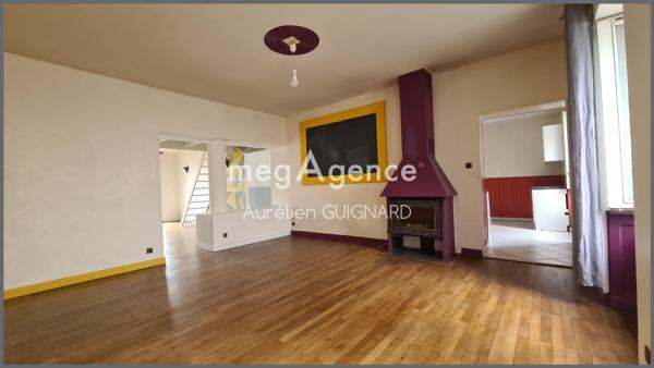 Maison à BRESSUIRE, 79300 - 7 pièces 127m²