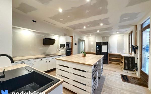 Maison à vendre    5 pièces • 171 m2 Cérans-Foulletourte