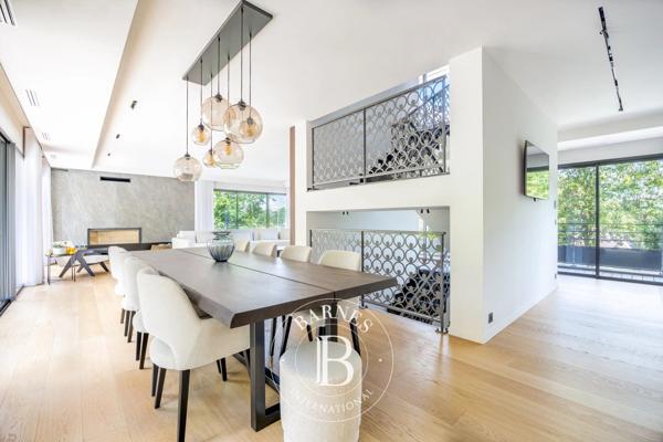 Noisy-le-Grand, Maison 5 Chambres -  311 m² à vendre