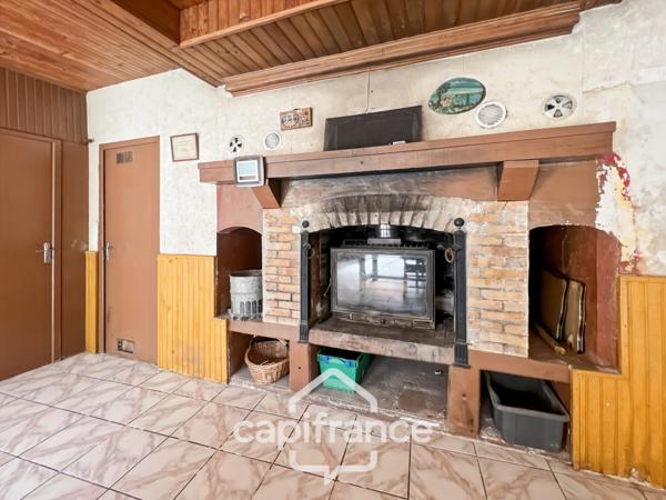 Maison d'environ 120 m2 avec plus de 2,2 hectares de terrain et un potentiel d'agrandissement exceptionnel – Saint-Jean-de-Muzols