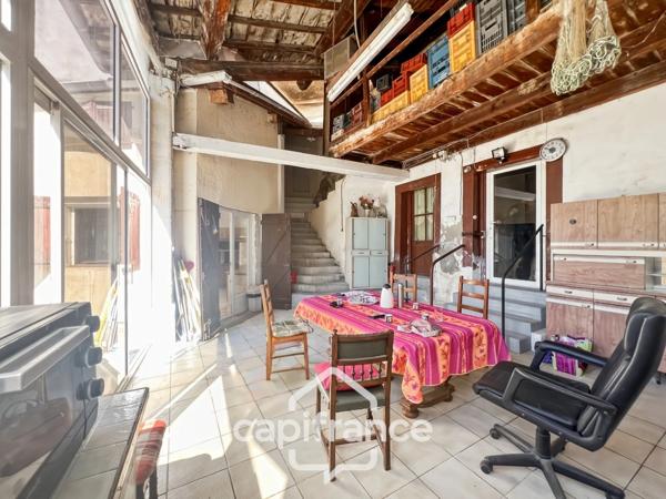 Maison d'environ 120 m2 avec plus de 2,2 hectares de terrain et un potentiel d'agrandissement exceptionnel – Saint-Jean-de-Muzols