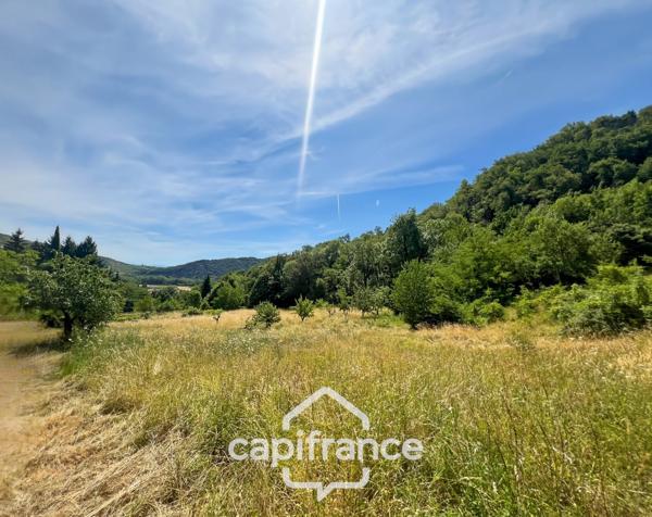 Maison d'environ 120 m2 avec plus de 2,2 hectares de terrain et un potentiel d'agrandissement exceptionnel – Saint-Jean-de-Muzols