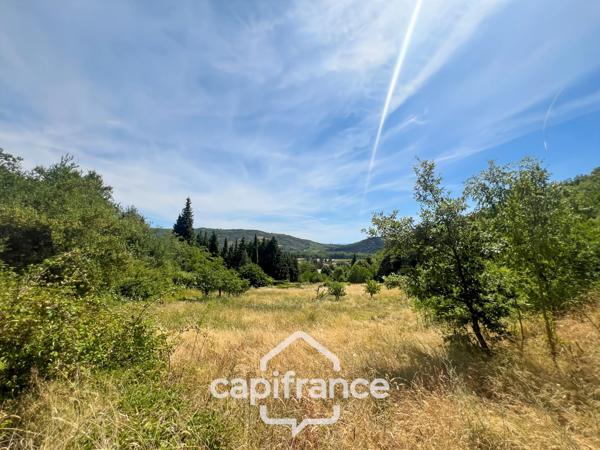 Maison d'environ 120 m2 avec plus de 2,2 hectares de terrain et un potentiel d'agrandissement exceptionnel – Saint-Jean-de-Muzols