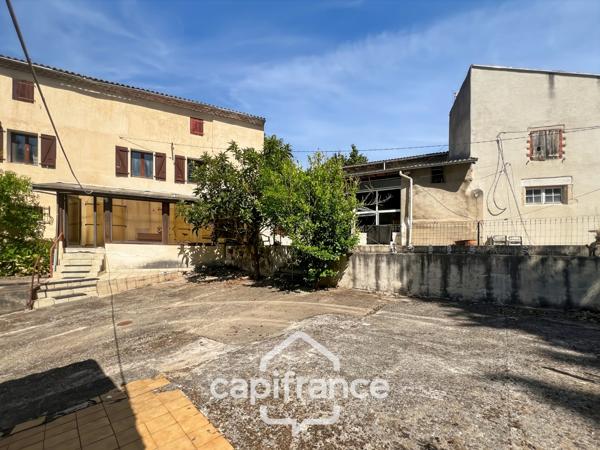 Maison d'environ 120 m2 avec plus de 2,2 hectares de terrain et un potentiel d'agrandissement exceptionnel – Saint-Jean-de-Muzols