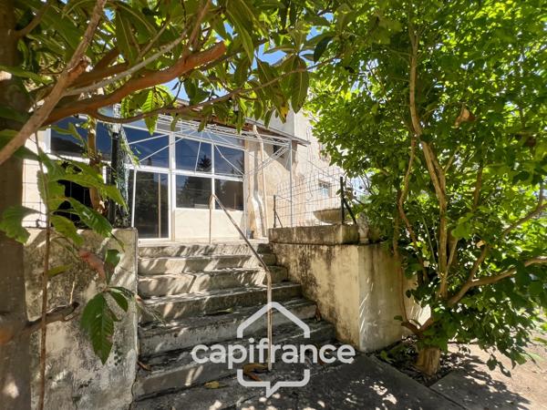 Maison d'environ 120 m2 avec plus de 2,2 hectares de terrain et un potentiel d'agrandissement exceptionnel – Saint-Jean-de-Muzols